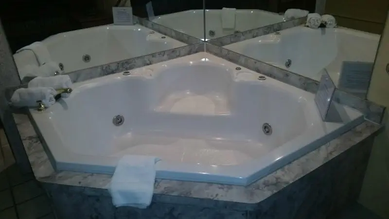 In-room hot tub at Motel 6 Moline in Moline, IL