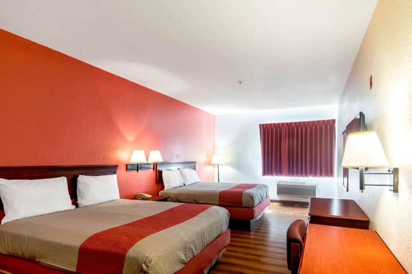 Motel 6 Oklahoma City — guest room