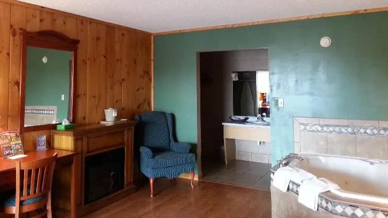 Mountain Breeze Motel — view