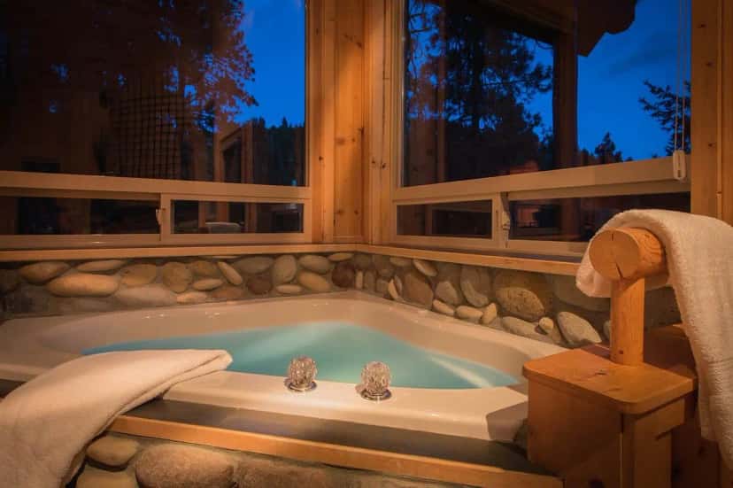 In-room hot tub at Mountain Home Lodge in Leavenworth, WA