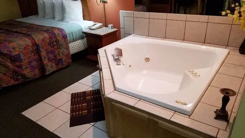 Mountain Inn & Suites hotel photo 1 in Dunlap, Tennessee