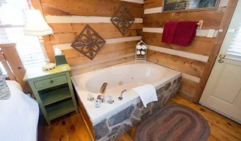 Mountainaire Inn and Log Cabins in Blowing Rock, North Carolina