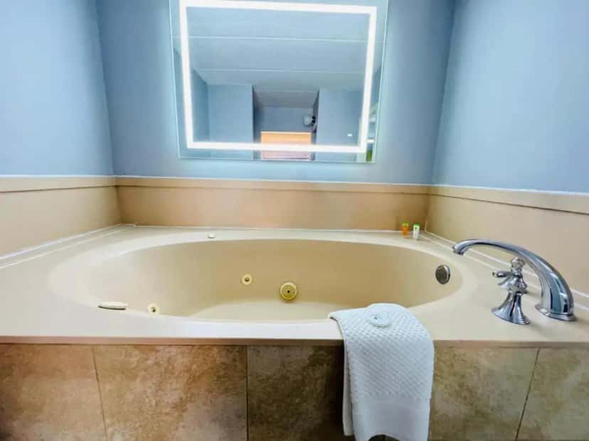 In-room hot tub at Mystic River Hotel & Suites in Niantic, CT