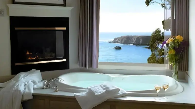 In-room hot tub at North Cliff Hotel in Fort Bragg, CA