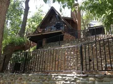 Oak Creek Terrace Resort — guest room