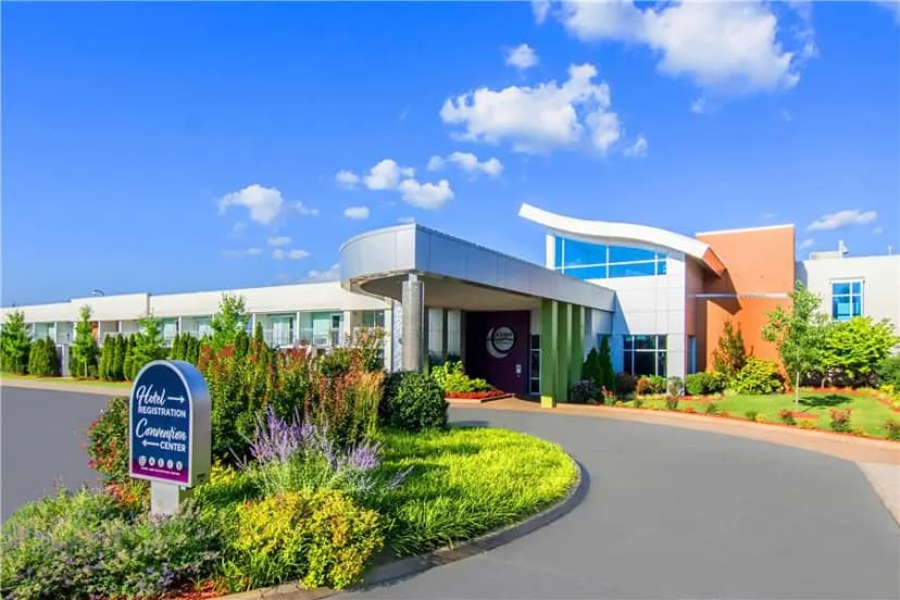 Hotels with jacuzzi in room in Springfield