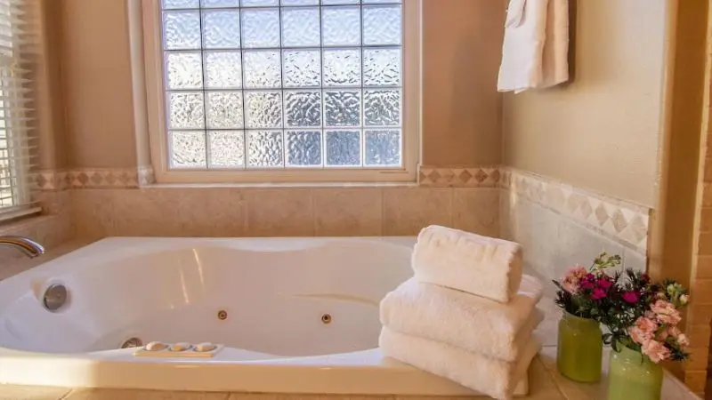 Hotels with jacuzzi in room in Or