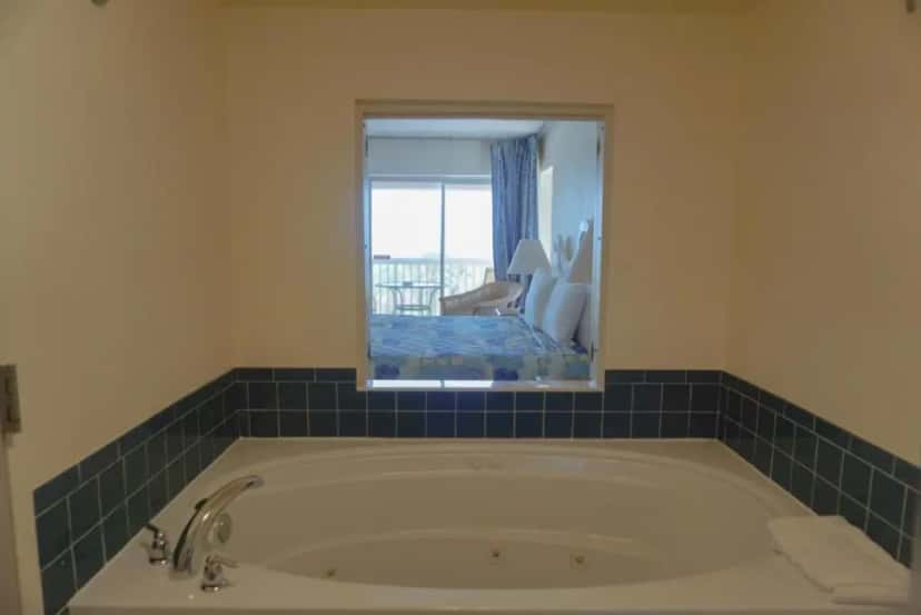 In-room hot tub at Oceanview Lodge in St. Augustine, FL