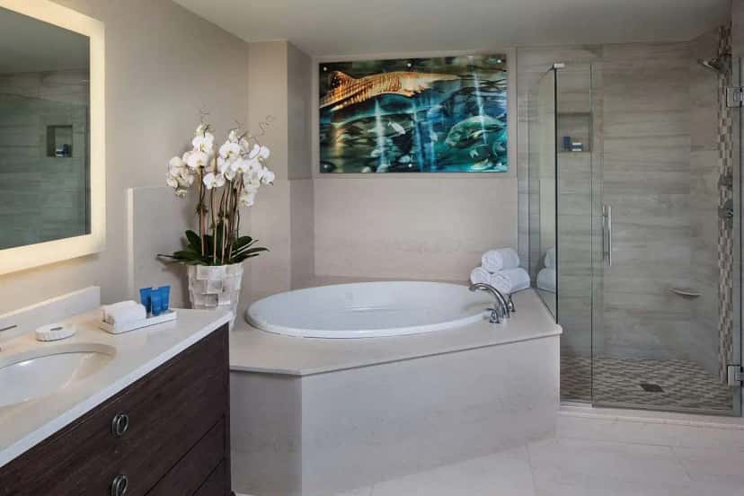 In-room hot tub at Opal Sands Resort & Spa in Clearwater, FL