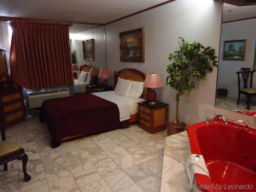 Paris Suites Hotel — suite
