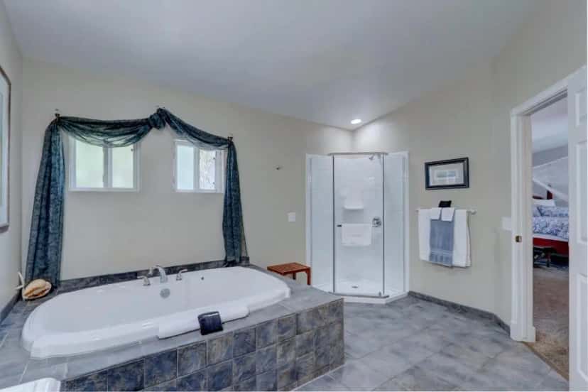 In-room hot tub at Pelican Cove Inn in Carlsbad, CA