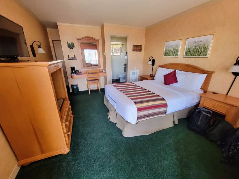Hotels with jacuzzi in room in Tahoe City