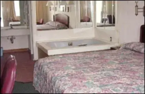 Hotels with jacuzzi in room in Athens