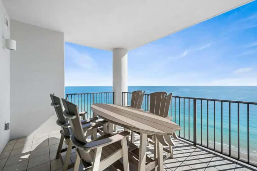 In-room hot tub at Phoenix West in Orange Beach, AL