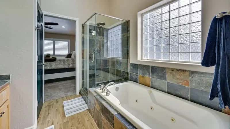 In-room hot tub at Pine Haven – Hot Tub, Games, Gym in AZ, AZ