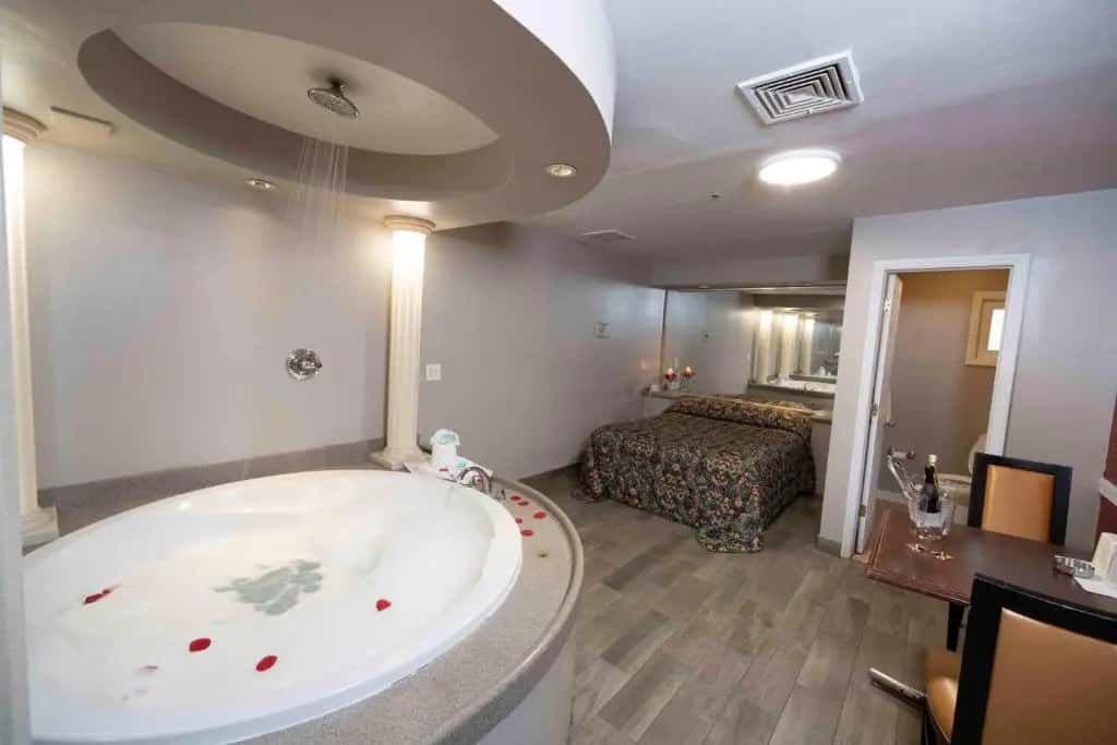 Private in-room jacuzzi tub in the Queen Studio at Post Road Inn Motel