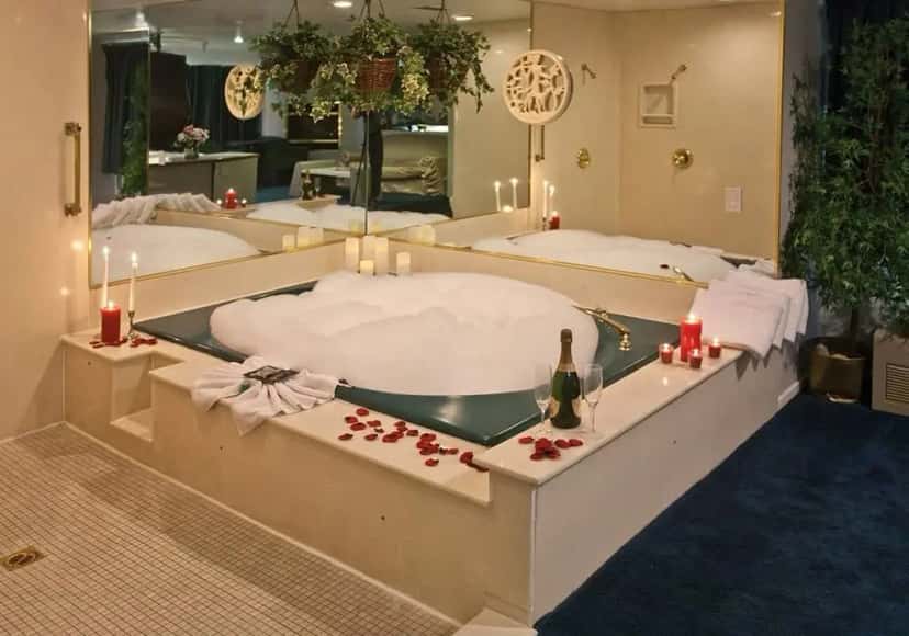 In-room hot tub at Postmarc Hotel and Spa Suites in South Lake Tahoe, CA