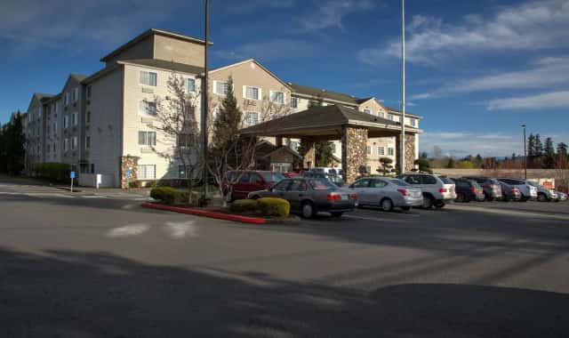Quality Inn — guest room