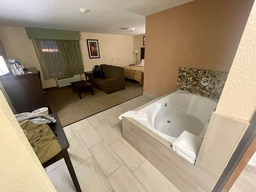 Private in-room jacuzzi at Quality Inn and Suites