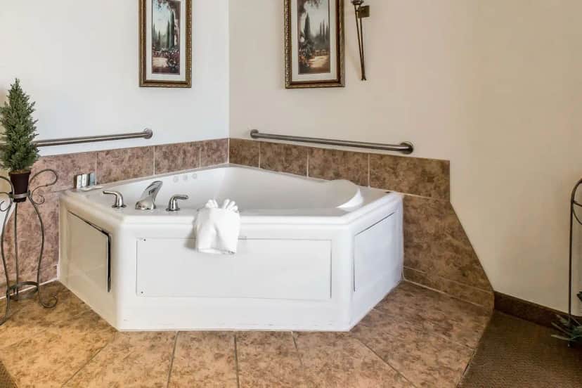 Private in-room jacuzzi at Quality Inn And Suites