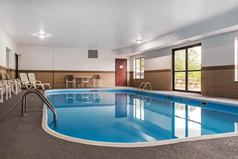 In-room jacuzzi tub at Quality Inn & Suites in Anderson, IN