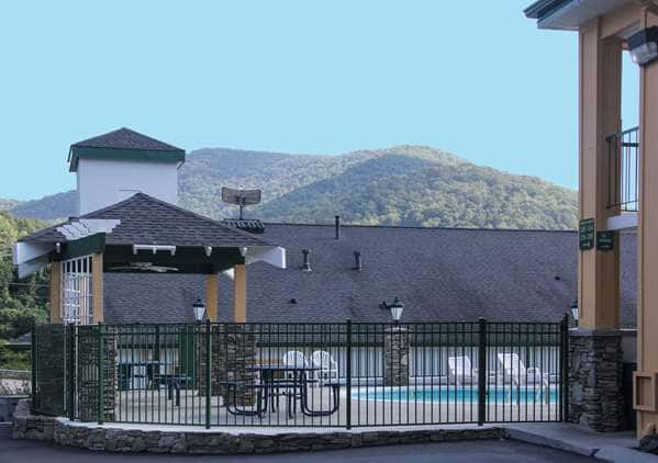Shared outdoor hot tub at Quality Inn & Suites Biltmore East