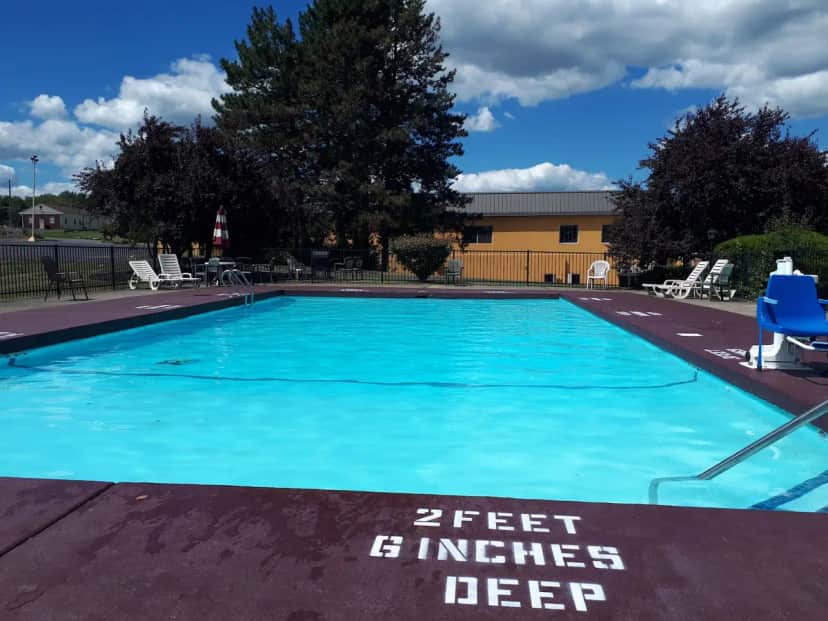 Quality Inn & Suites - Fairgrounds — pool