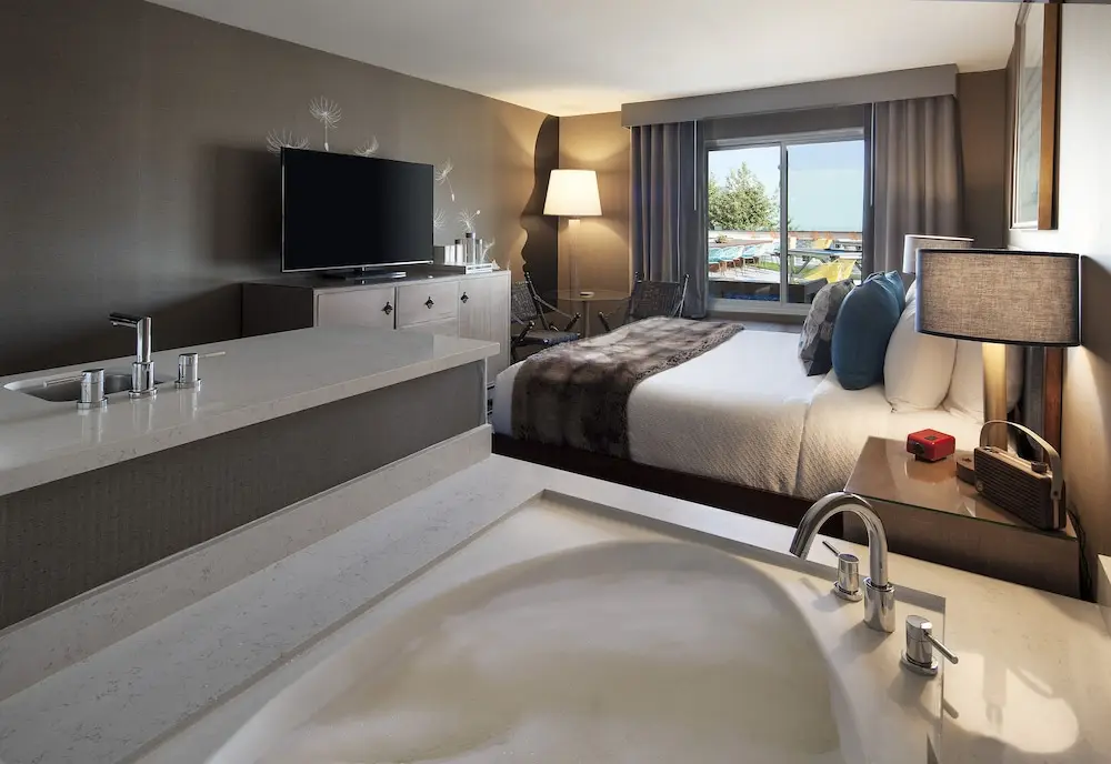 Private in-room jacuzzi tub in the Suite, 1 King Bed at Hotel Hermosa
