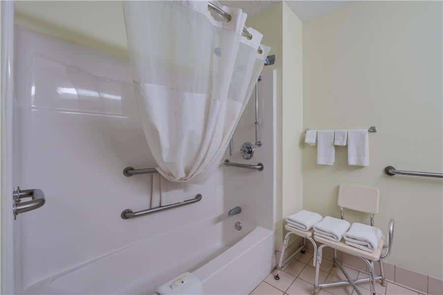 Private in-room jacuzzi tub at Quality Inn & Suites South