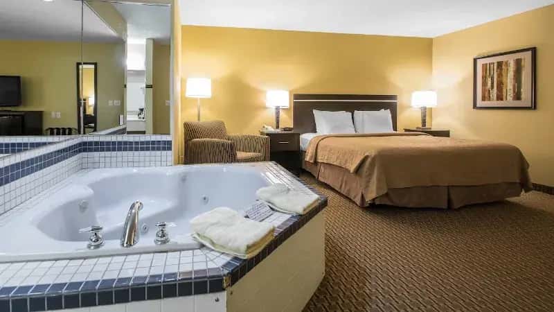 In-room hot tub at Quality Inn & Suites Sun Prairie in Sun Prairie, WI