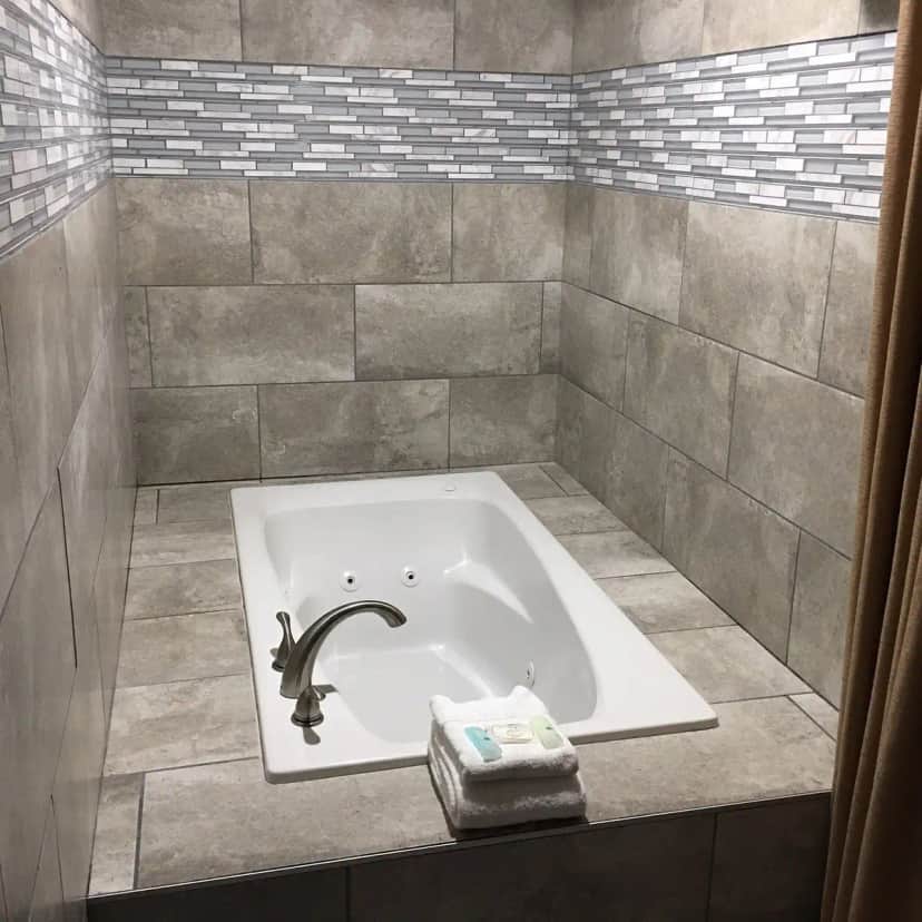 Quality Inn & Suites Westminster – Broomfield — suite