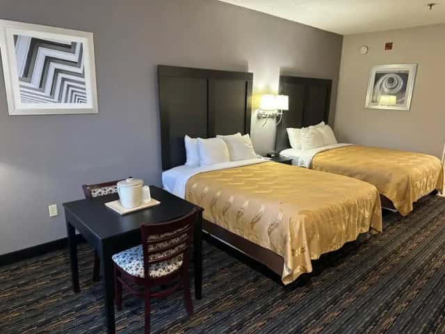 Quality Inn — guest room