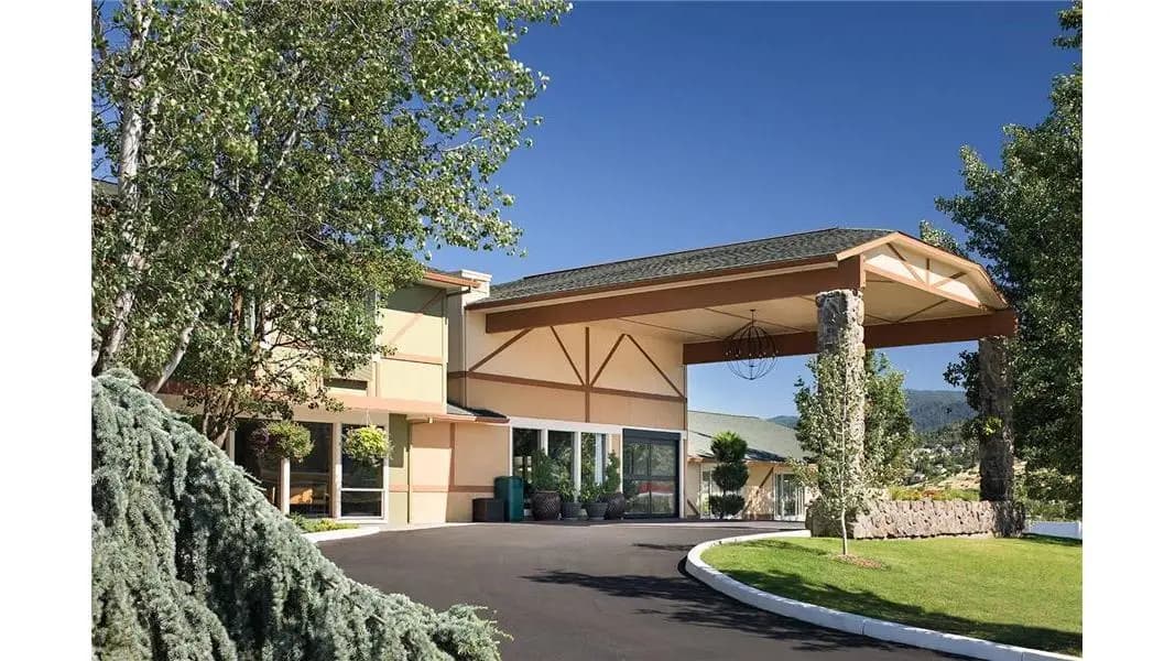 Hotels in Ashland with a jacuzzi in the room