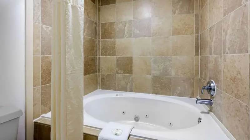 Quality Inn Athens I-65 Huntsville Area West hotel photo 1 in Athens, Alabama