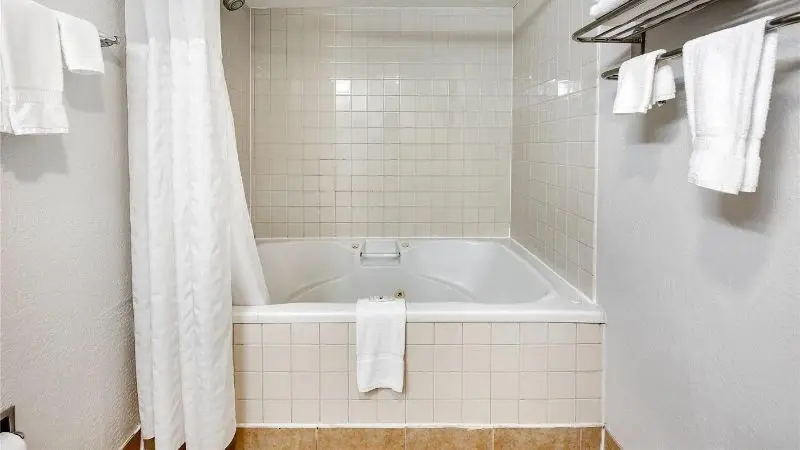 Quality Inn hotel photo 1 in Glasgow, Kentucky