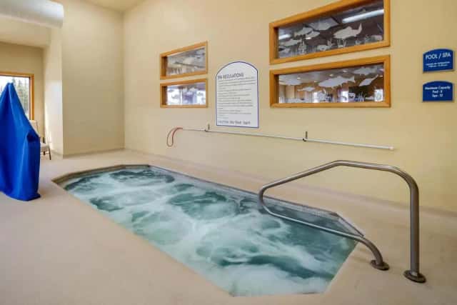 Private in-room hot tub at Quality Inn