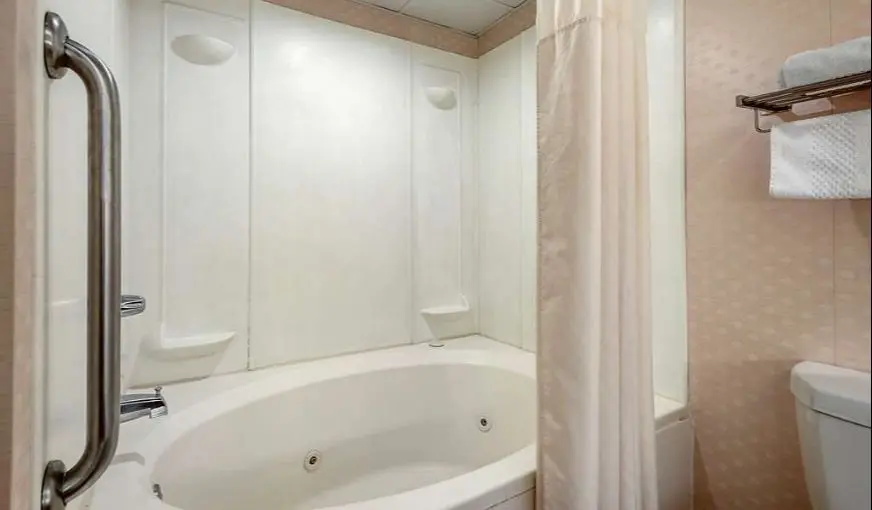 Quality Inn Montgomeryville-Philadelphia hotel photo 1 in Montgomeryville, Pennsylvania