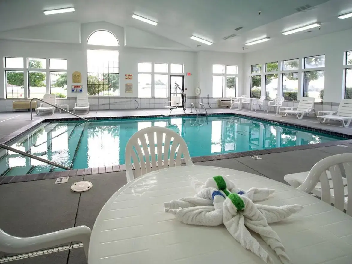 In-room hot tub at Quality Inn Moore – Oklahoma City in Moore, OK