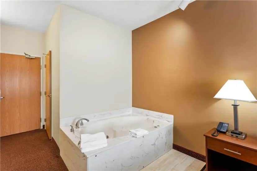 Private in-room jacuzzi at Quality Inn