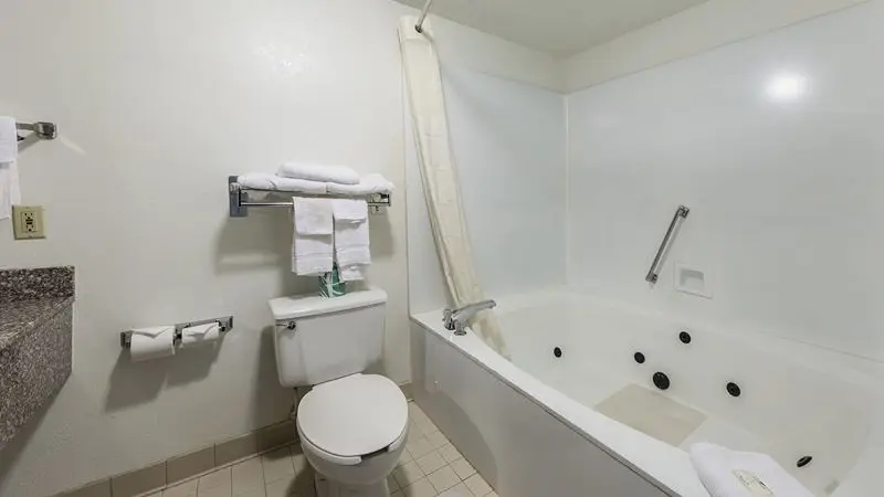 Quality Inn Simpsonville-Greenville hotel photo 1 in Simpsonville, South Carolina