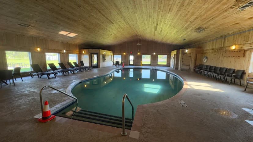 Hotels with jacuzzi in room in Superior