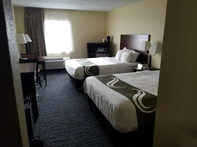 Hotels with jacuzzi in room in Toledo
