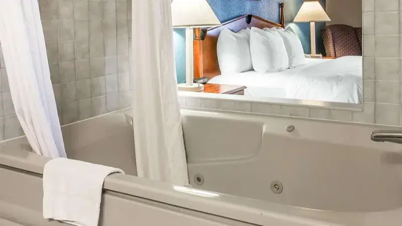 Quality Inn hotel photo 1 in Upper Sandusky, Ohio