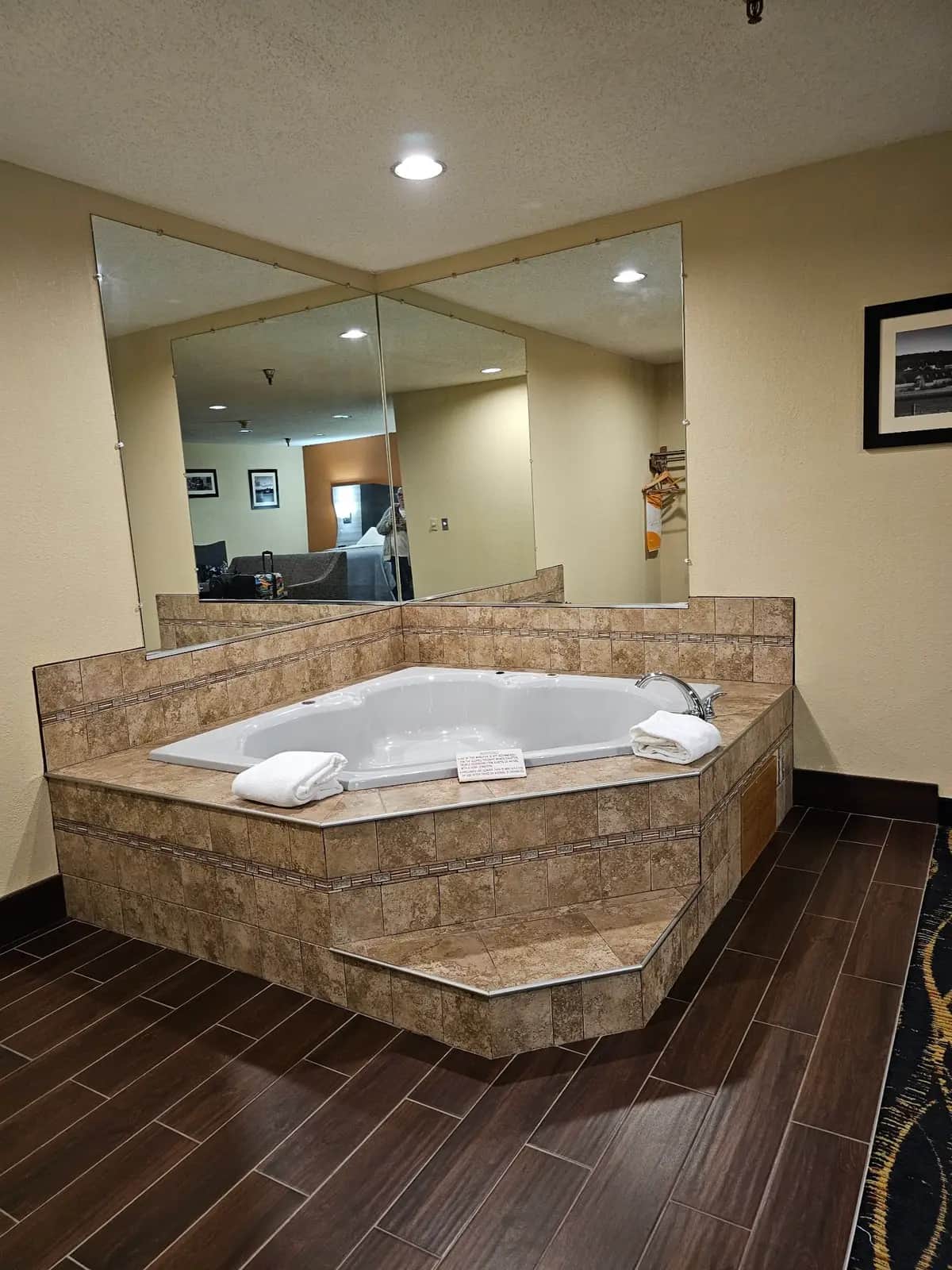 Private in-room jacuzzi at Quality Inn