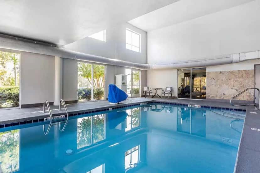 In-room hot tub at Quality Suites Pineville – Charlotte in Pineville, NC
