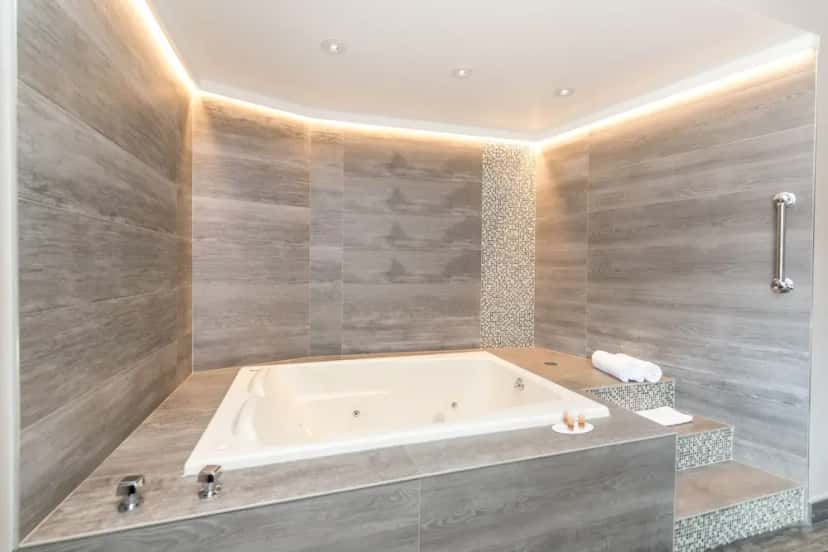 In-room hot tub at Ramada by Wyndham Bronx in Bronx, NY