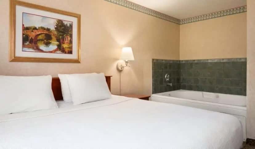 In-room hot tub at Ramada by Wyndham Kent Seattle Area in Kent, WA