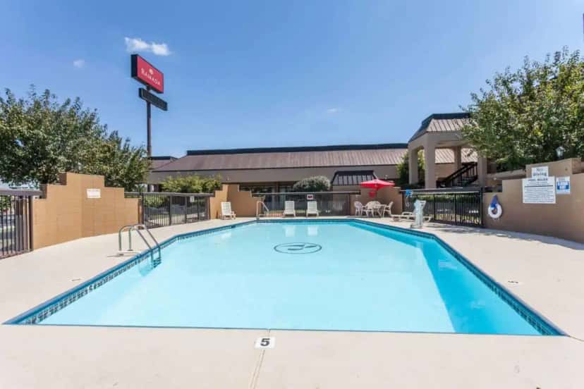 In-room hot tub at Ramada by Wyndham Lebanon in Lebanon, TN