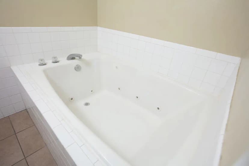 Hotels in Odessa with a jacuzzi in the room