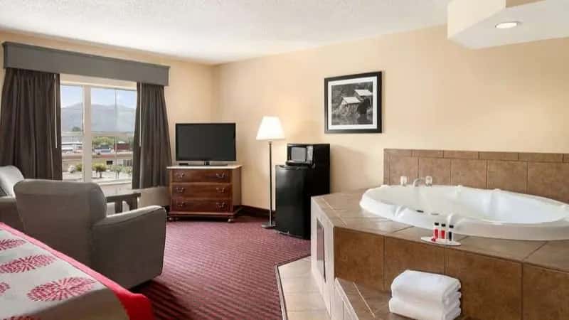 In-room hot tub at Ramada by Wyndham Pigeon Forge North in Pigeon Forge, TN